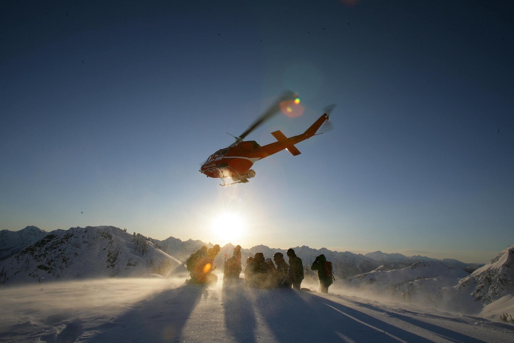 Guided Helicopter Skiing Tour in the Alps